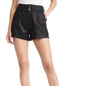 Pleated Mayslie Coated Short Black